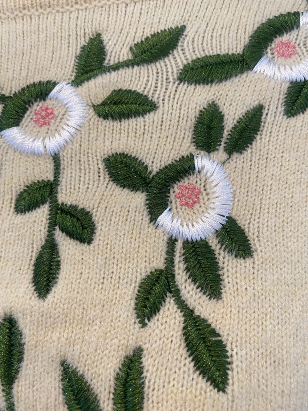STUNNING VINTAGE Floral Embroidered round neck Sweater w puff sleeves Sze Medium - Picture 5 of 16